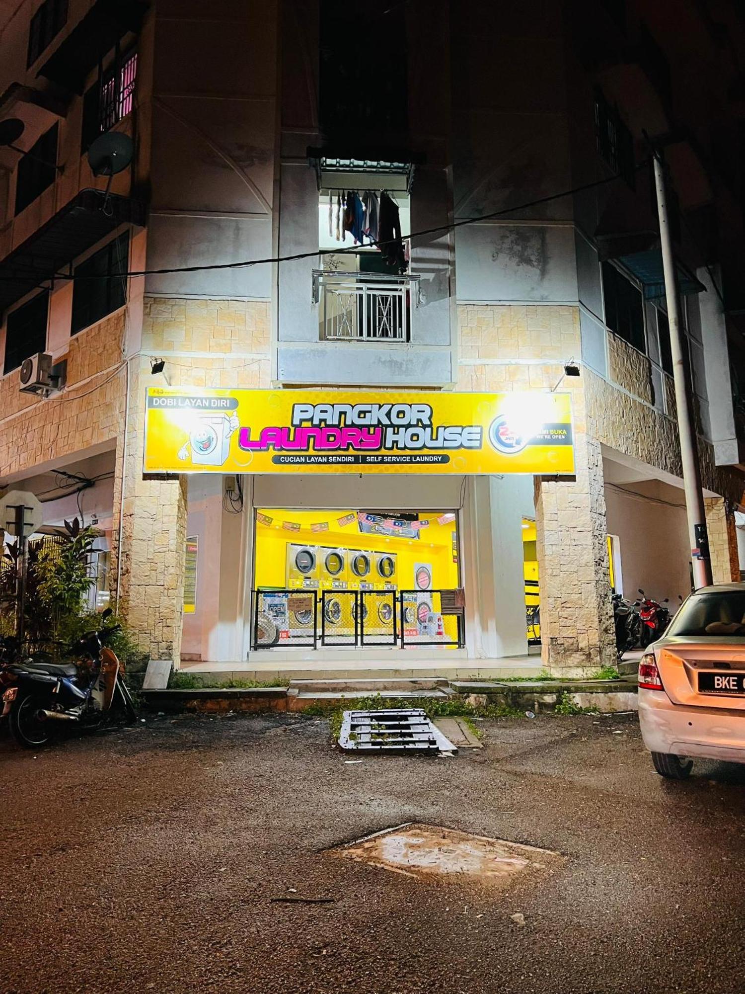 Shoplot Hostel Pangkor Kampong Pasir Bogak Exterior photo